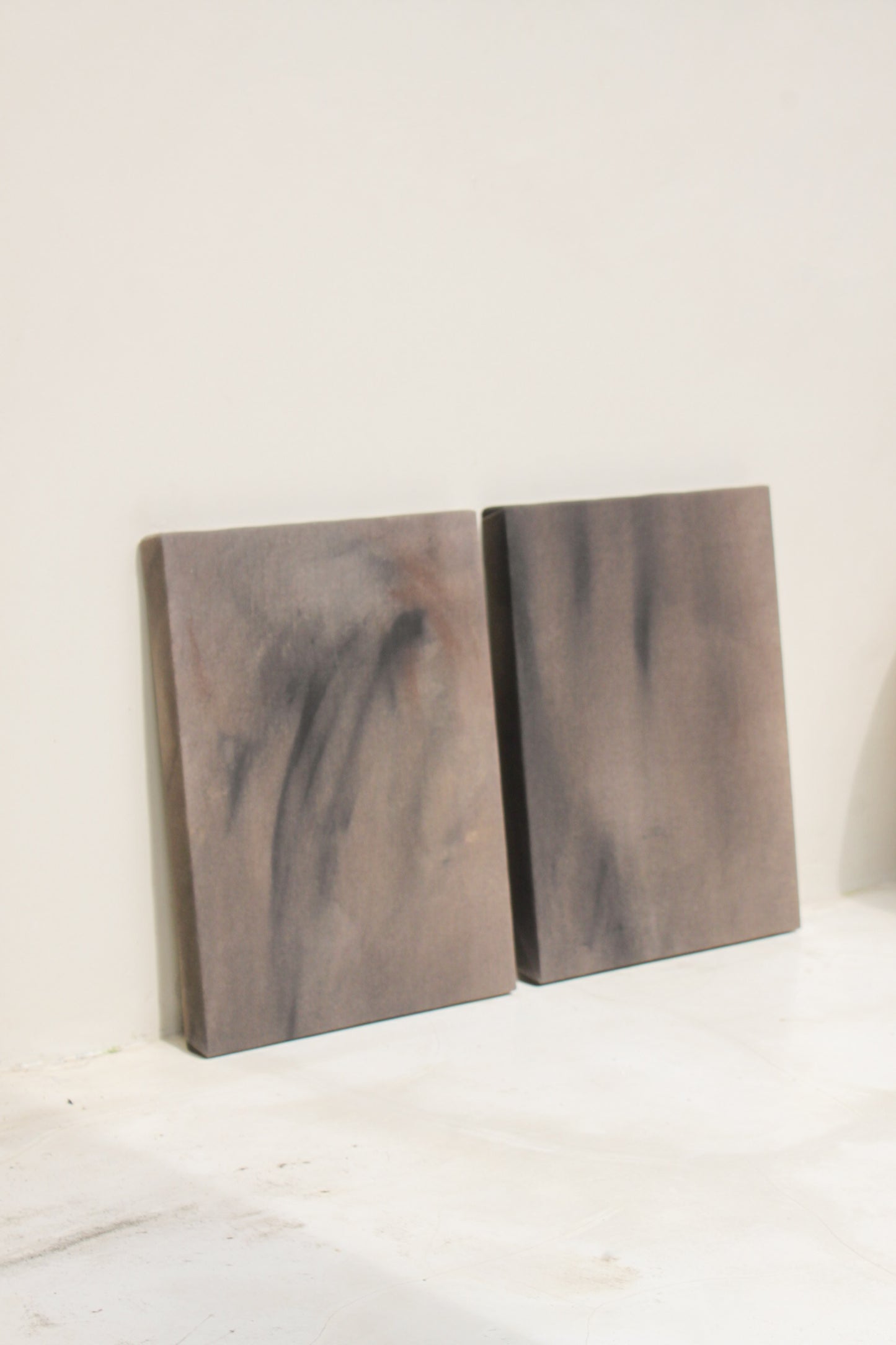 Fading Echoes - 30x40 cm